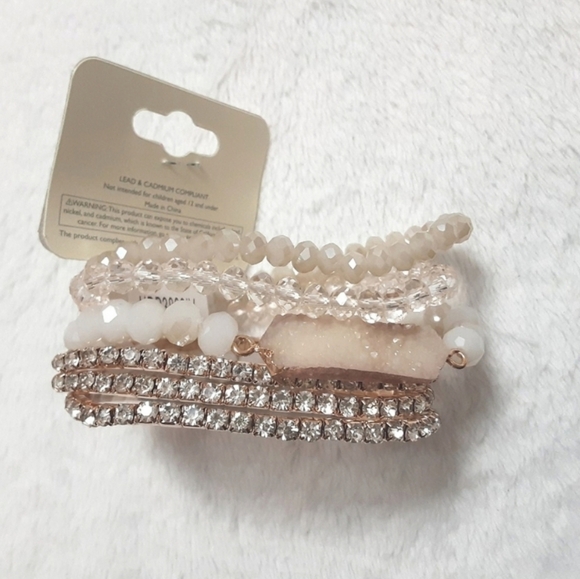 Assorted Bracelet Set - Picture 6 of 6